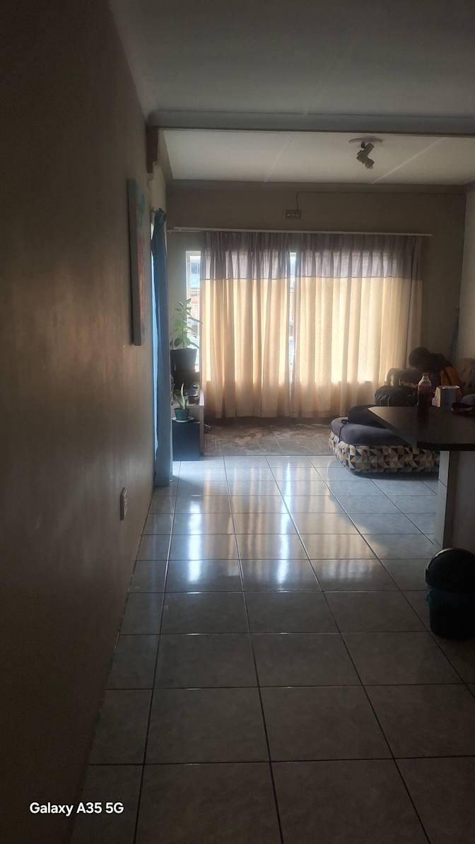 Queen Molefe's room