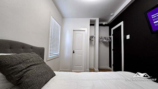 GBU Holdings Group's room