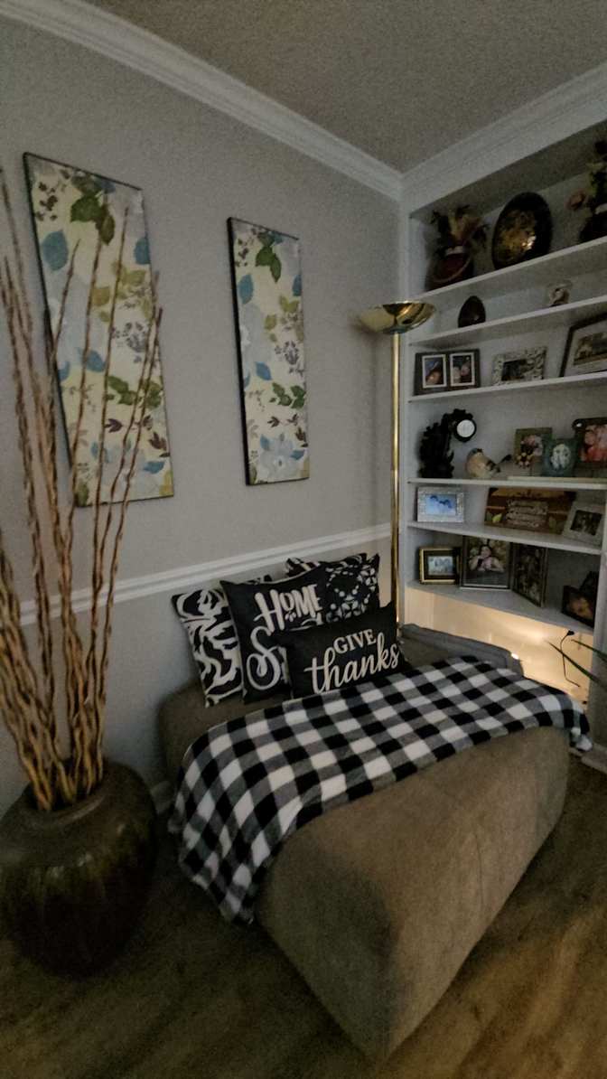 Lovella's room