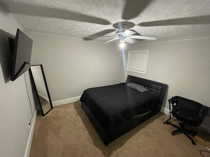 K Renee Co-Living Home's room