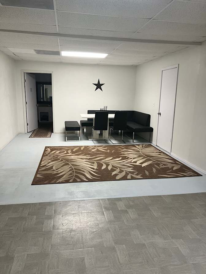 Jonnie's room