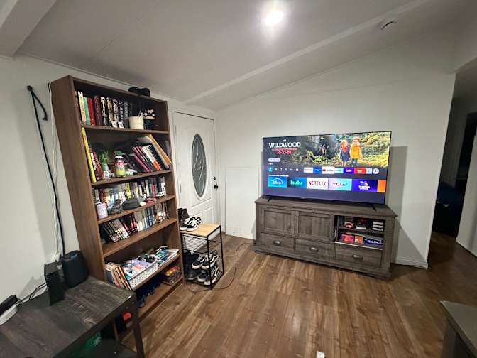 Alberto's room