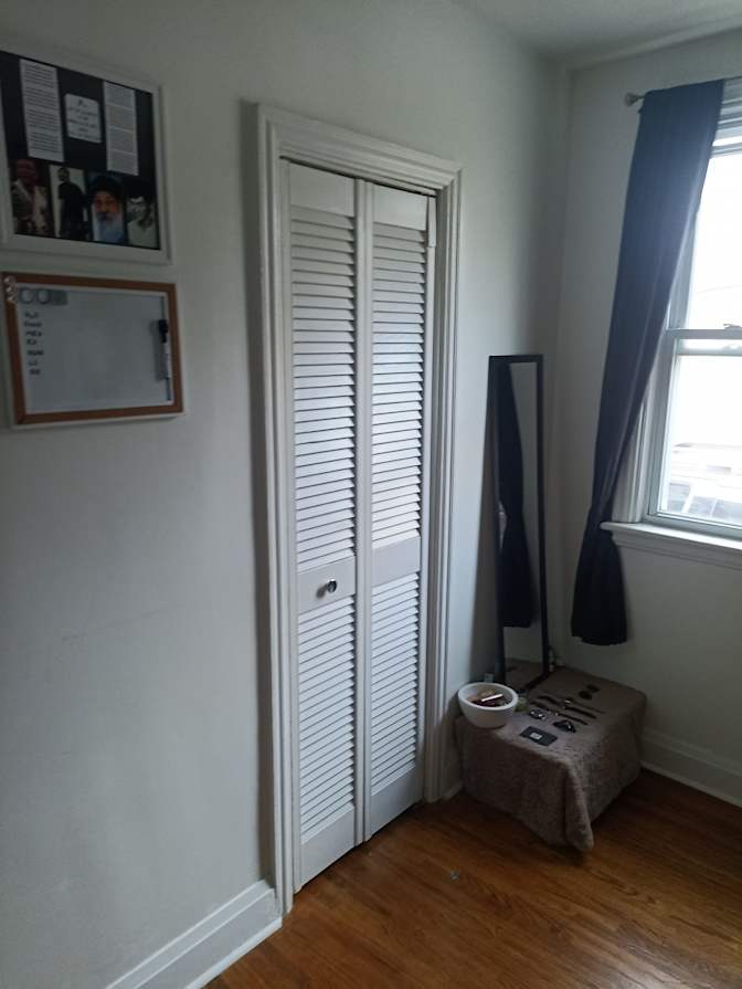 Manjit Hari's room