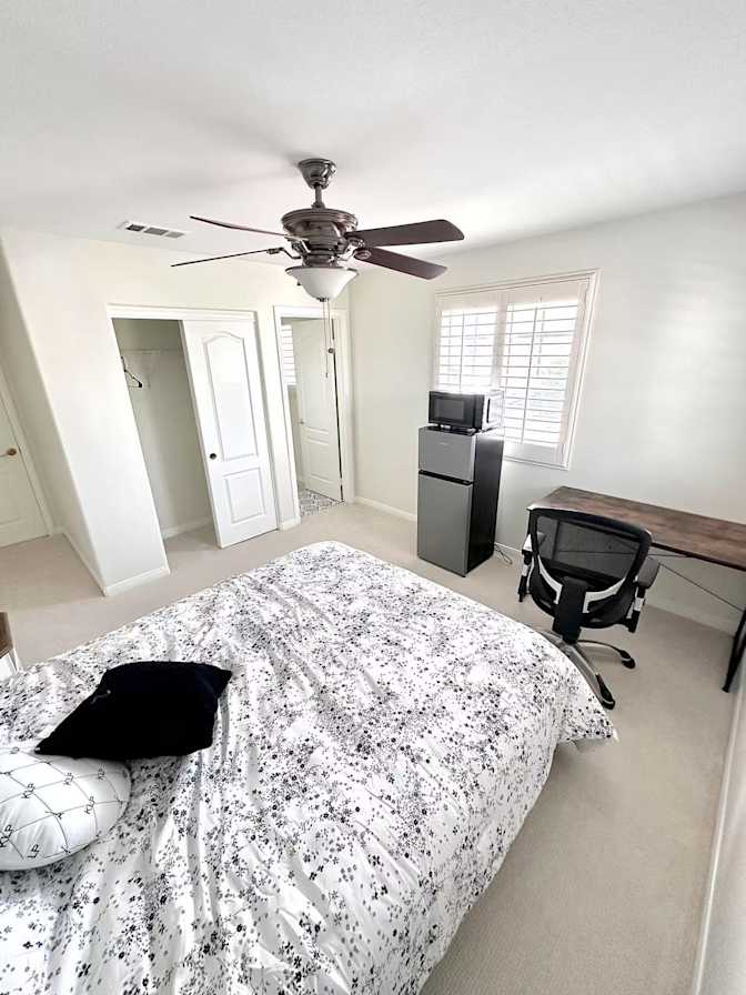 Sandy's room