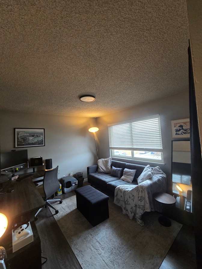 Hernan's room
