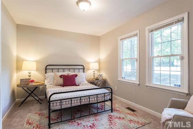 Alcove Rooms's room