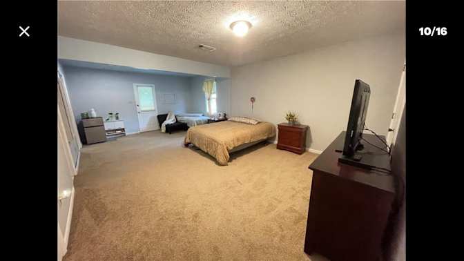 luis's room