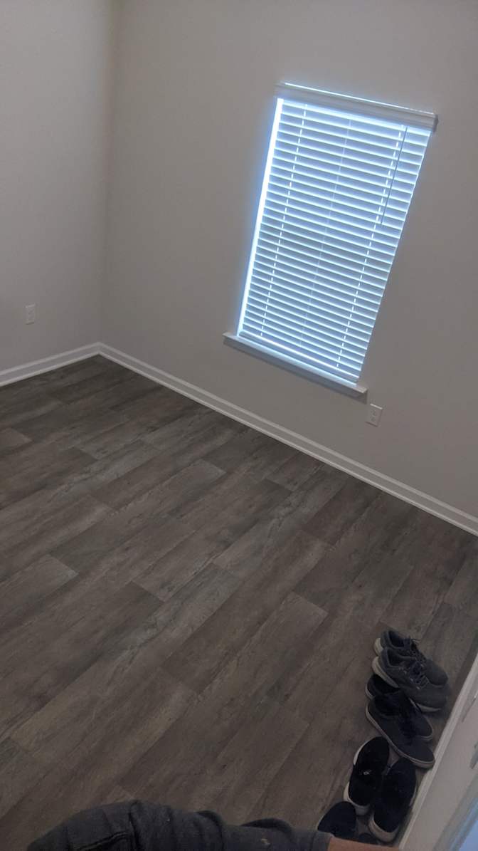 Dee's room