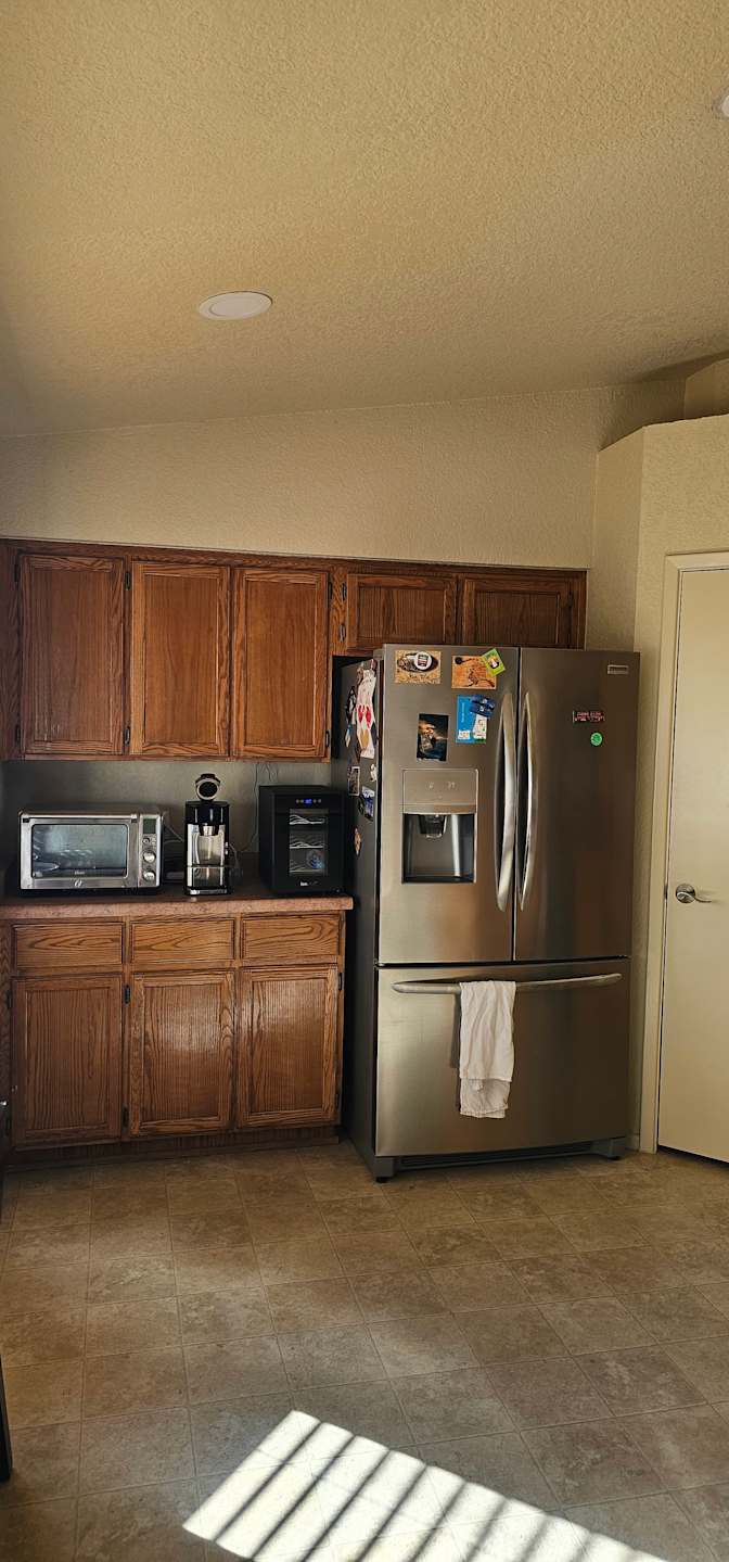 Thomas's room