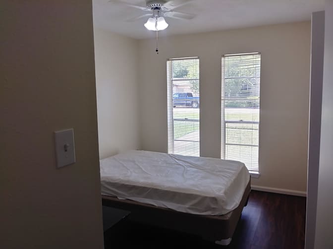 Autif's room