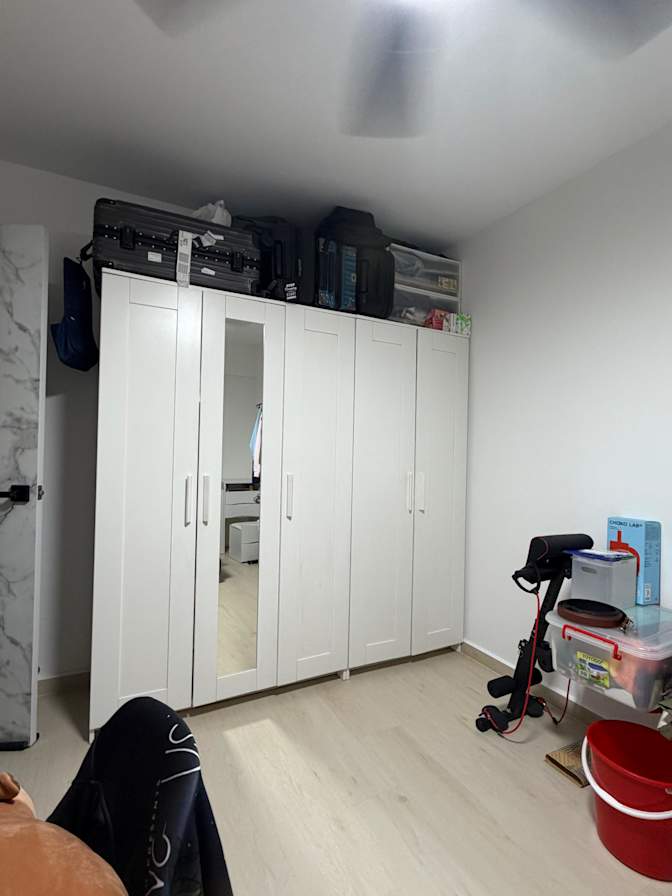 Henry Ang's room