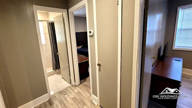 GBU Holdings Group's room