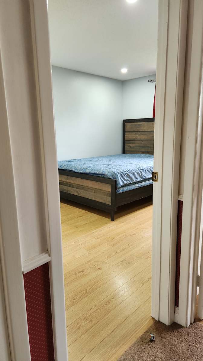 Moorthy's room
