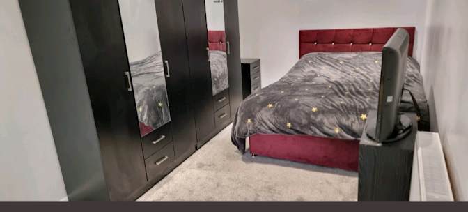 ALI CHOWDHURY's room