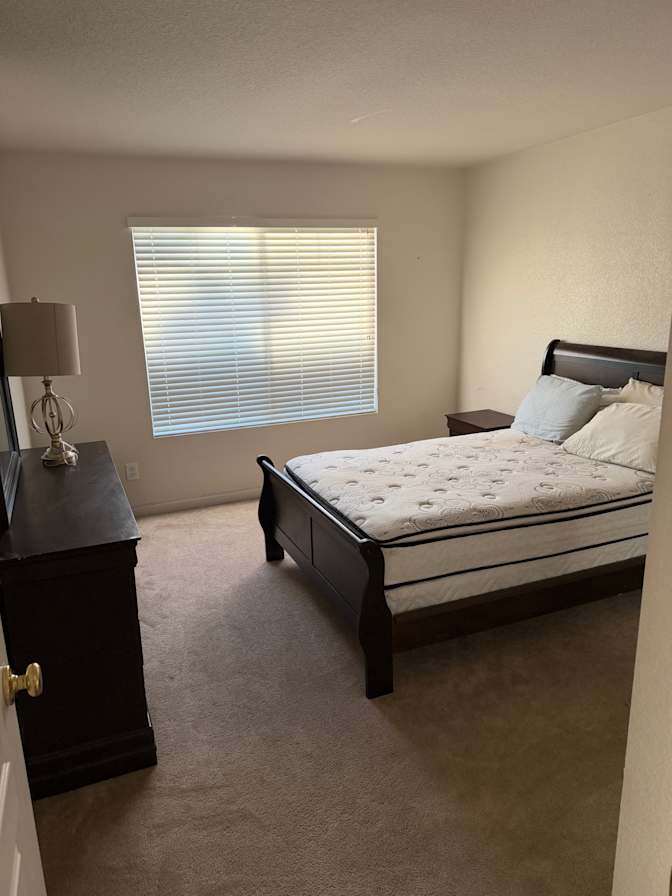 Nique's room