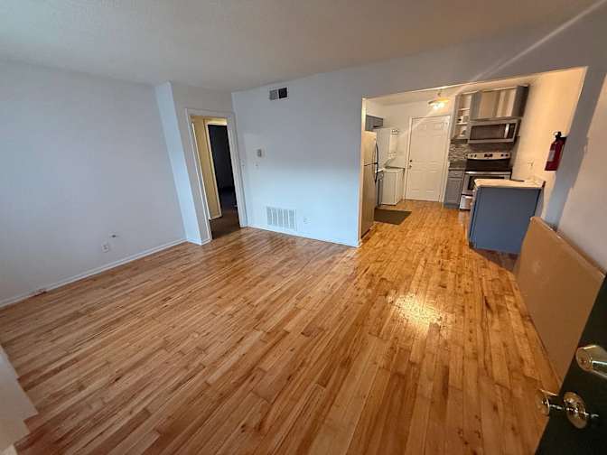 Alcove Rooms's room