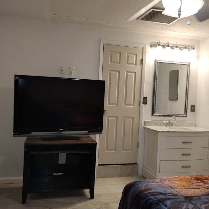 Fernando's room