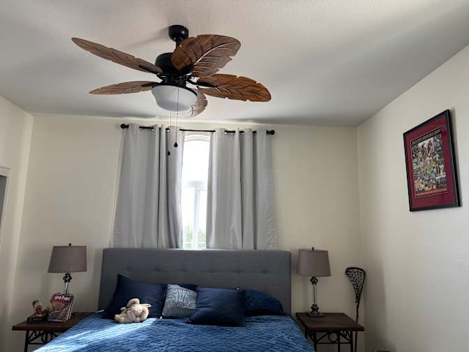 Raquel's room
