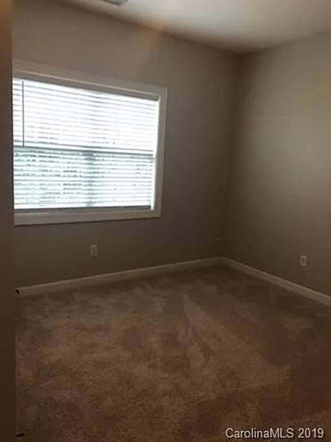 Alcove Rooms's room