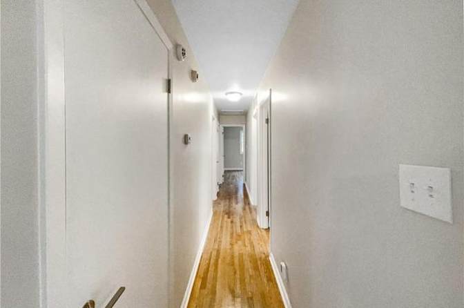 Alcove Rooms's room