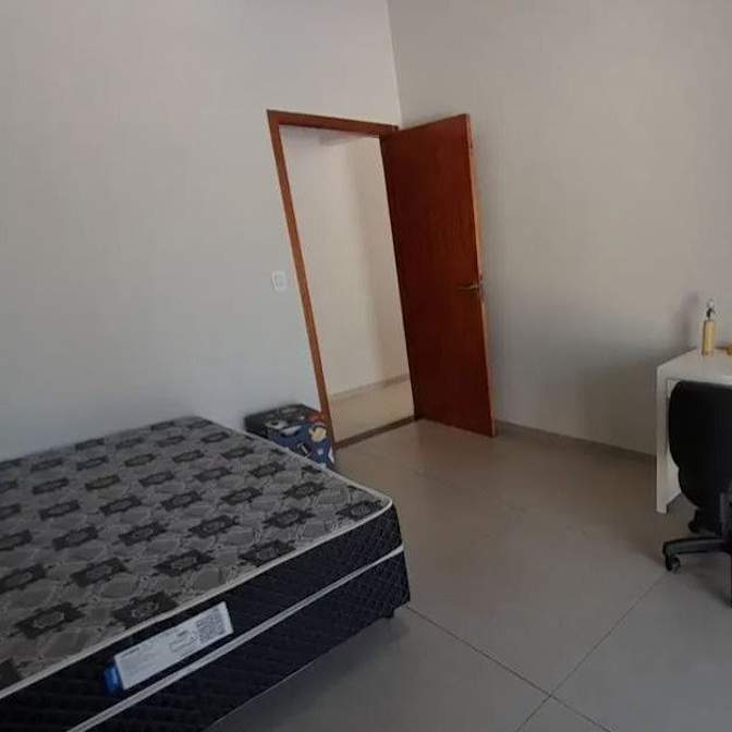 Llwazi hadebe's room