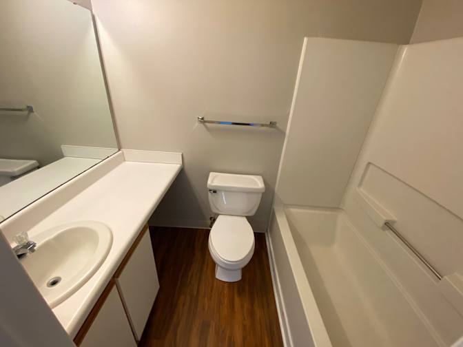 Alcove Rooms's room