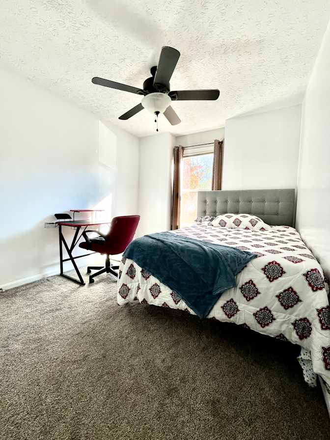 Deonarine's room