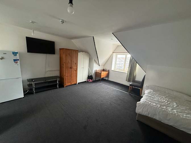 M hassan's room