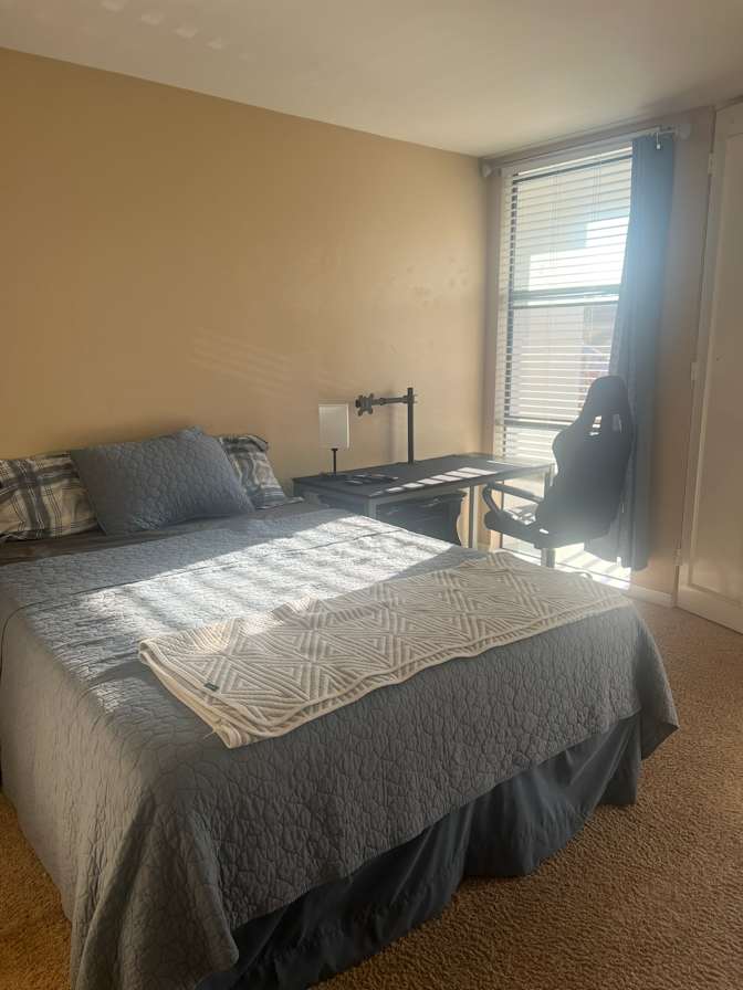 Thomas's room