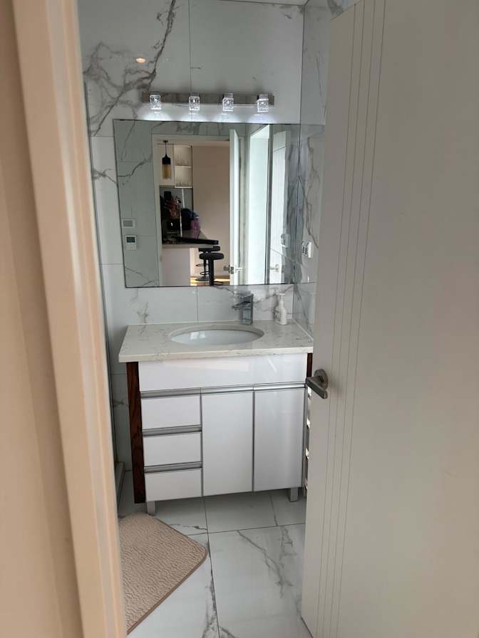 Dinesh Dayalan's room