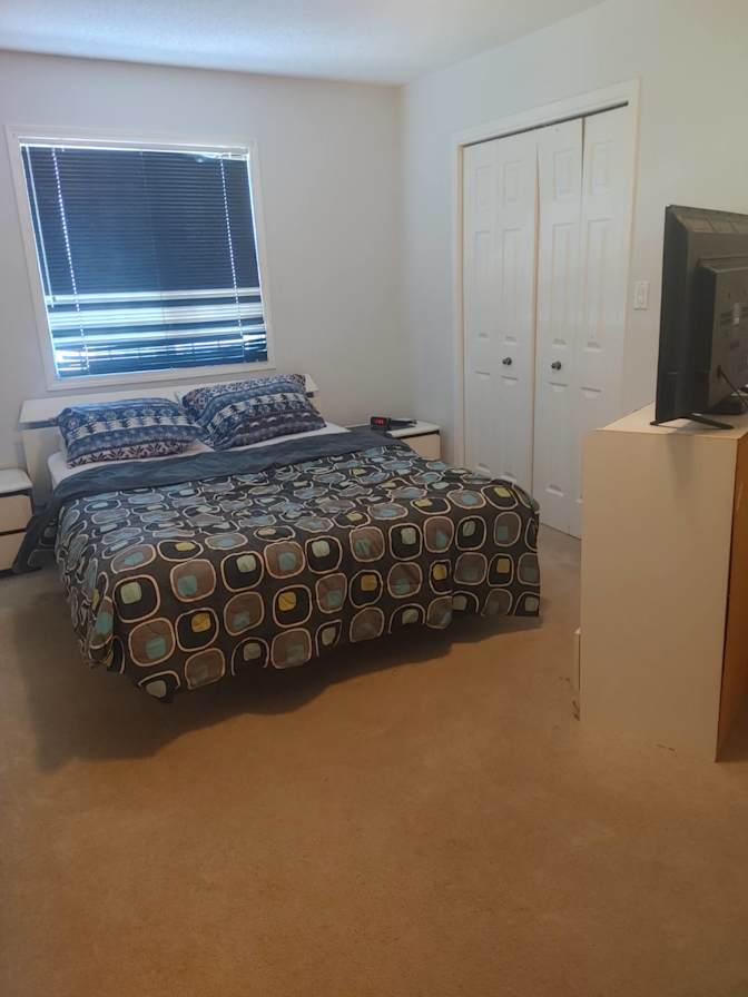 Dwight Neuman's room