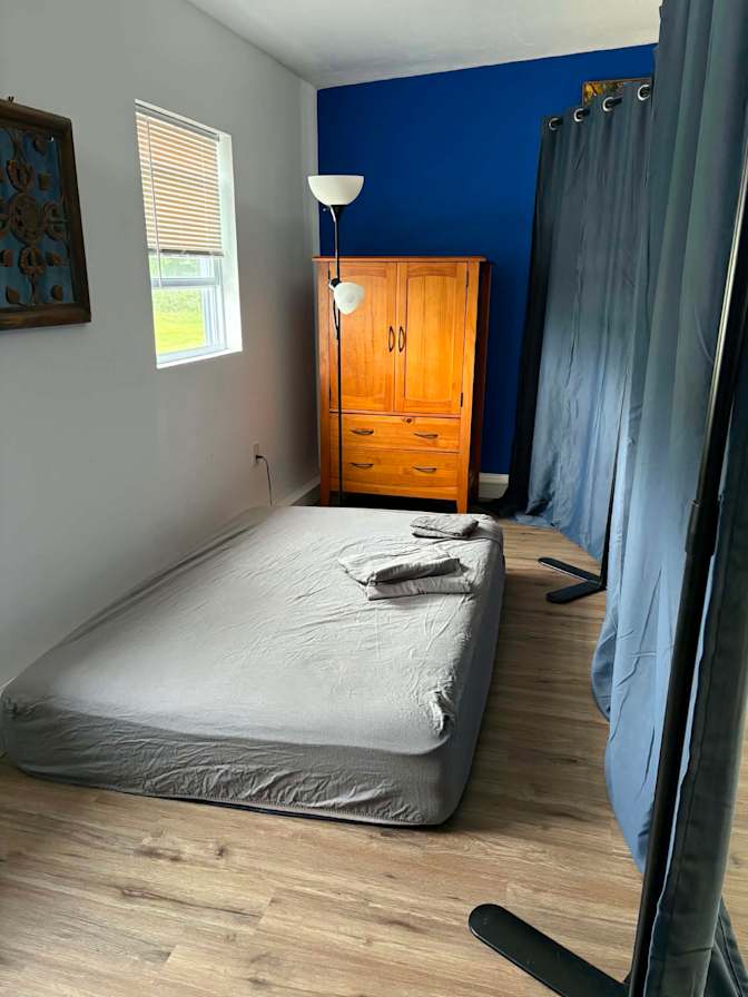 Kat ( katsdynamicbodywork)'s room