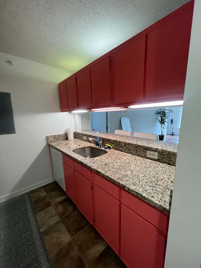 Alcove Rooms's room