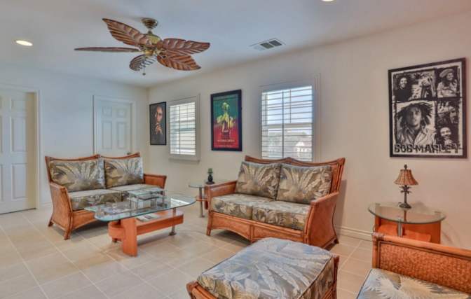 Joy’s  Rentals's room