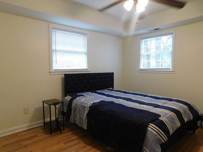 Carolina Realty Link's room