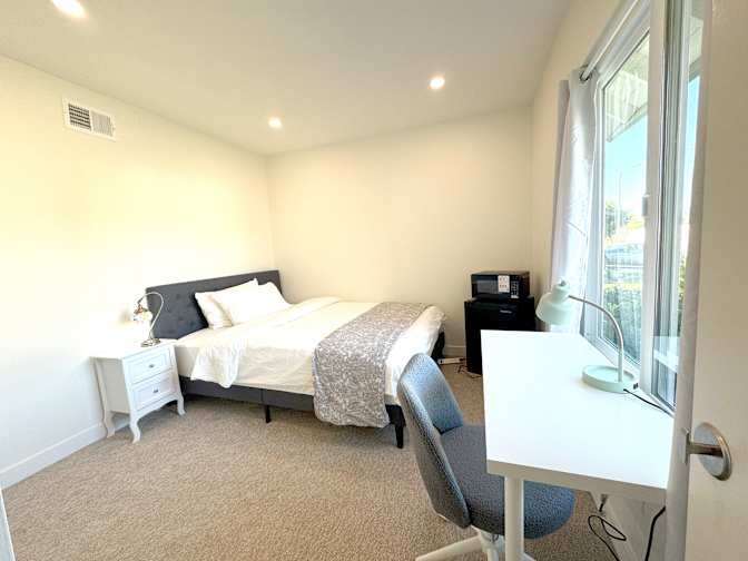 Shirlly's room
