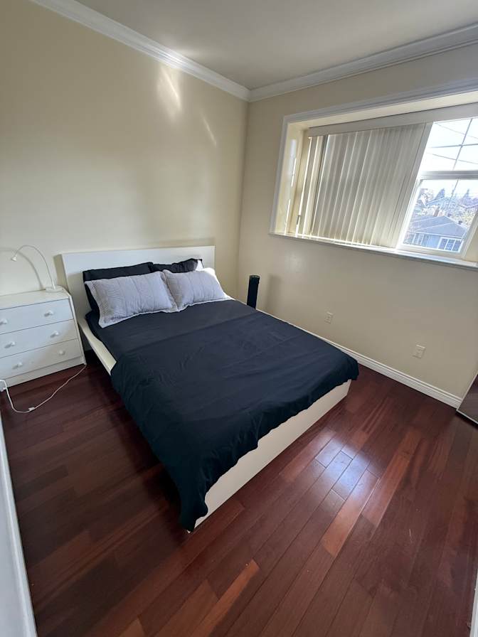 Jas's room