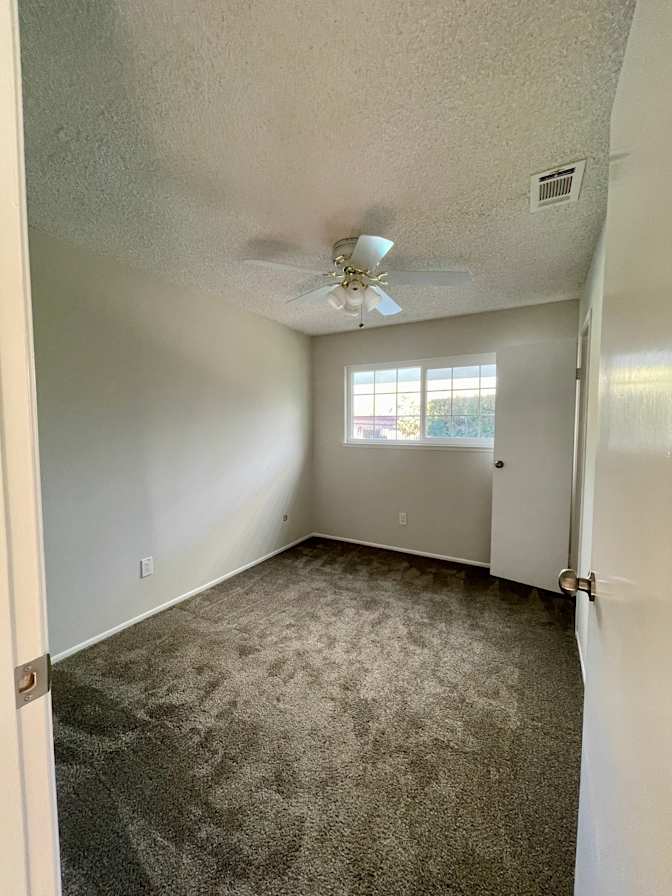 Carlos's room