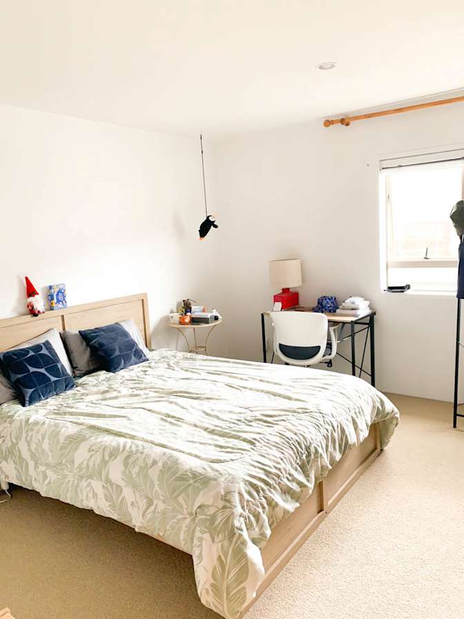 Midi's room