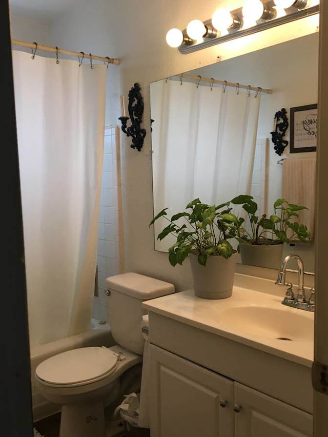 Room For Rent's room