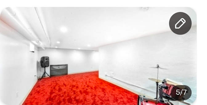 Linda Mensah's room