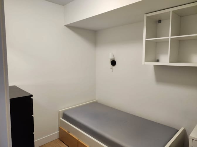 South Surrey - Grandview Heights's room