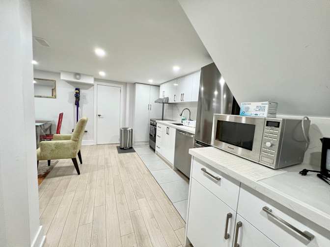 Mark Kay's room