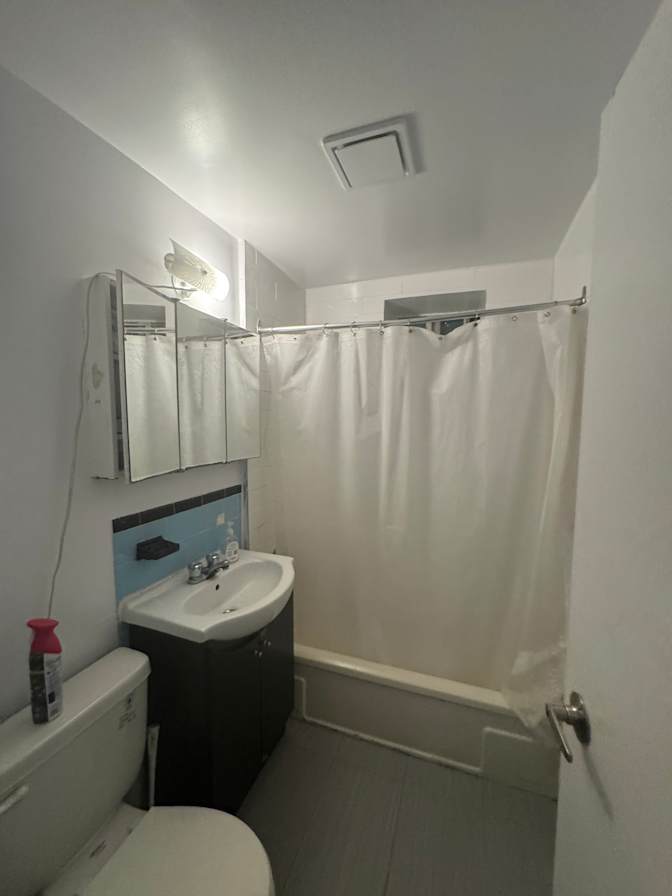 Kellz's room