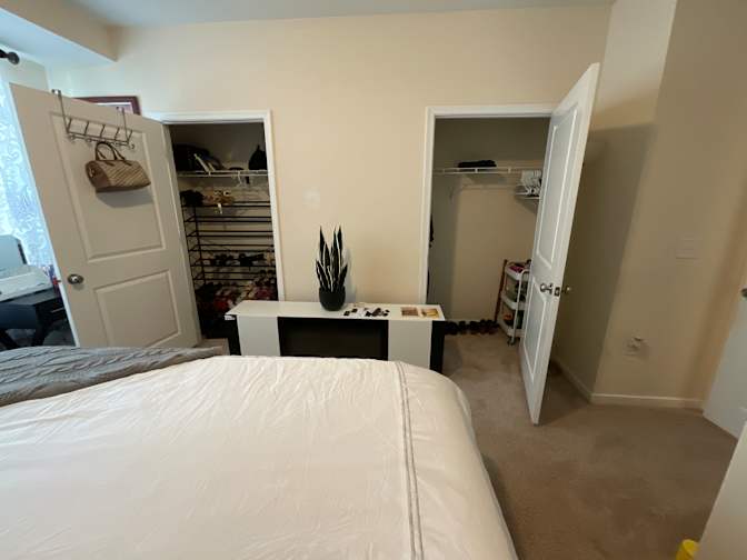 Emzo's room
