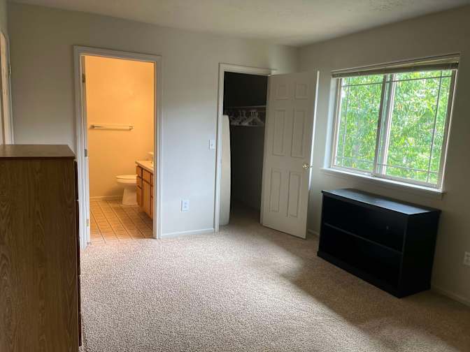 Elle's room