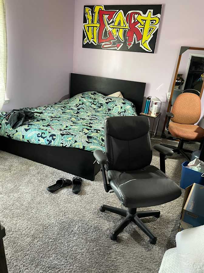 Jen's room