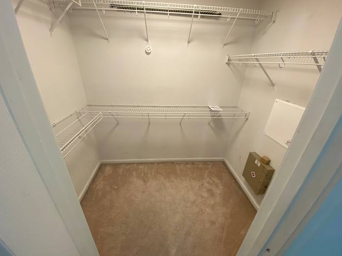 Alcove Rooms's room