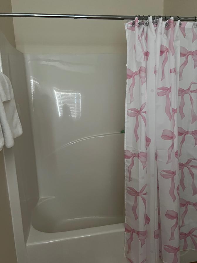 Alcove Rooms's room