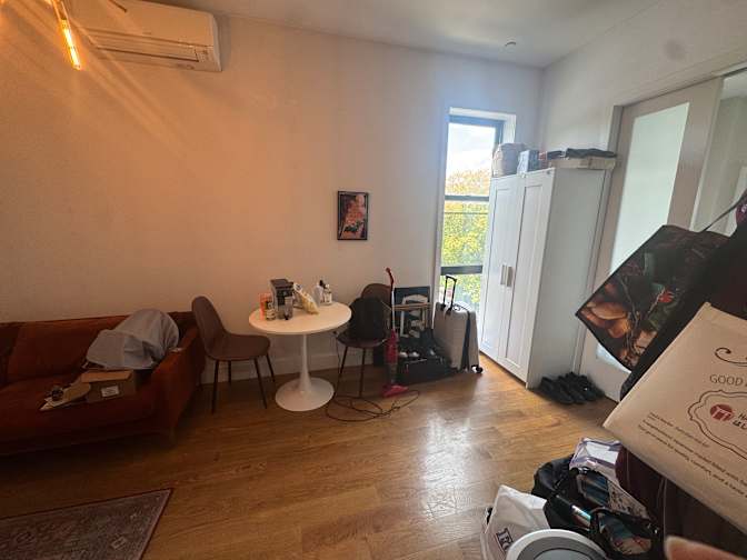 Jasmin's room